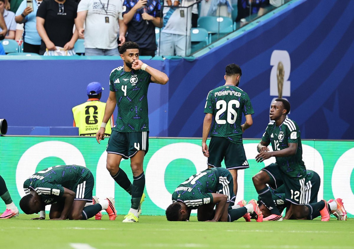 Wajn25's tweet photo. لو ودكم بيوم تعرفون وش معنى الانقاذ والمرجله
فاختصروا كل السطور وقولوا عبدالإله العمري . https://t.co/tDkZHLhLTZ