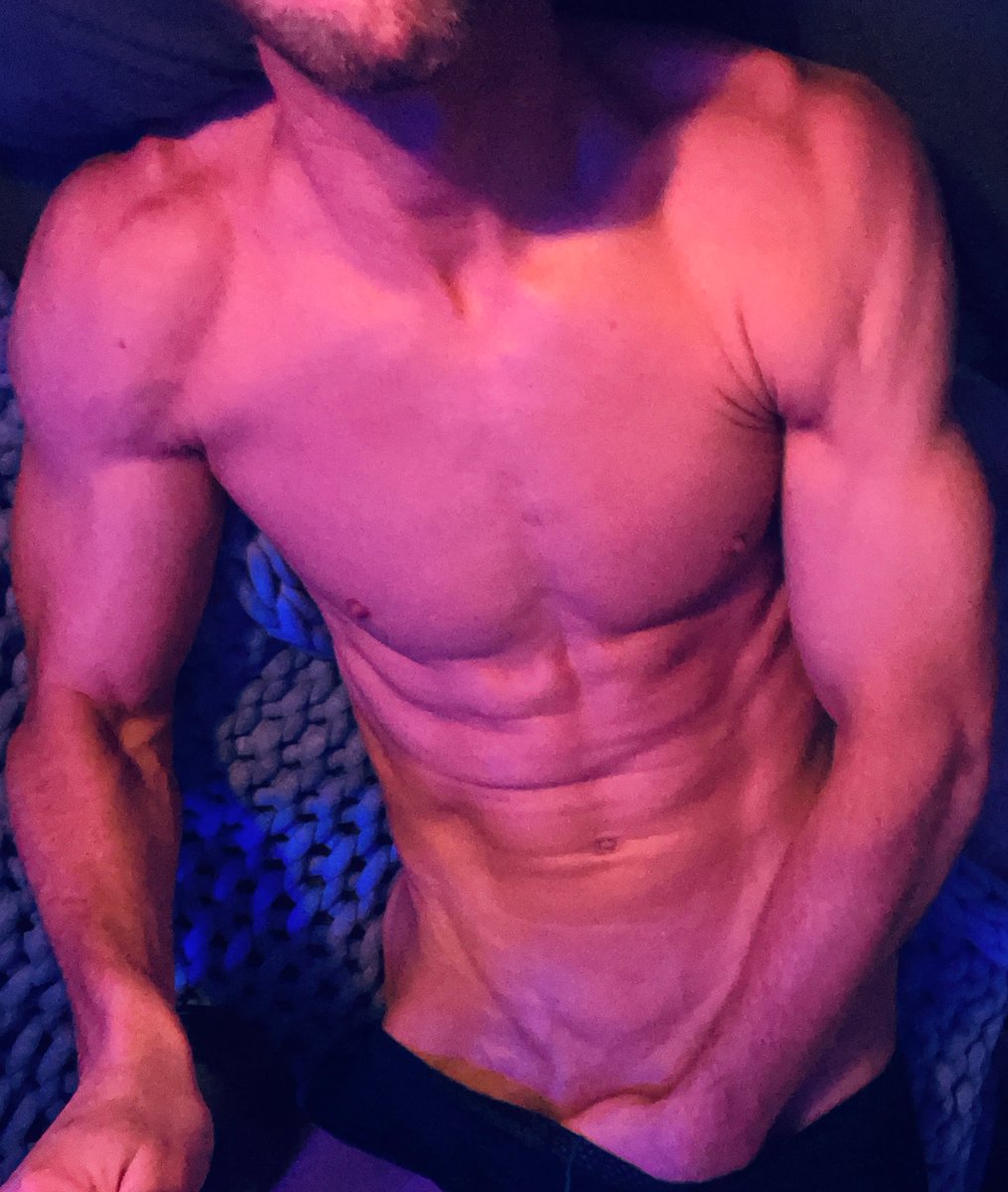 SpunsieRex's tweet photo. Let's have some fun 👉 https://t.co/CKB4G3TEkz #stripchat #stripchatlive https://t.co/J6zUsVKt5c