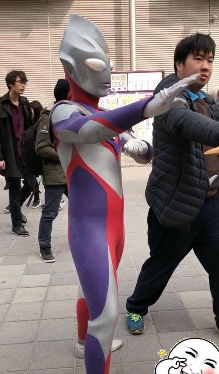 CINEMAVEERA's tweet photo. Just hit up the comic con of the year! Met my favorite voice actor, scored limited edition anime merch, and my cosplay even got called out by a fellow fan—absolute top weekend https://t.co/ffMCBhOenn