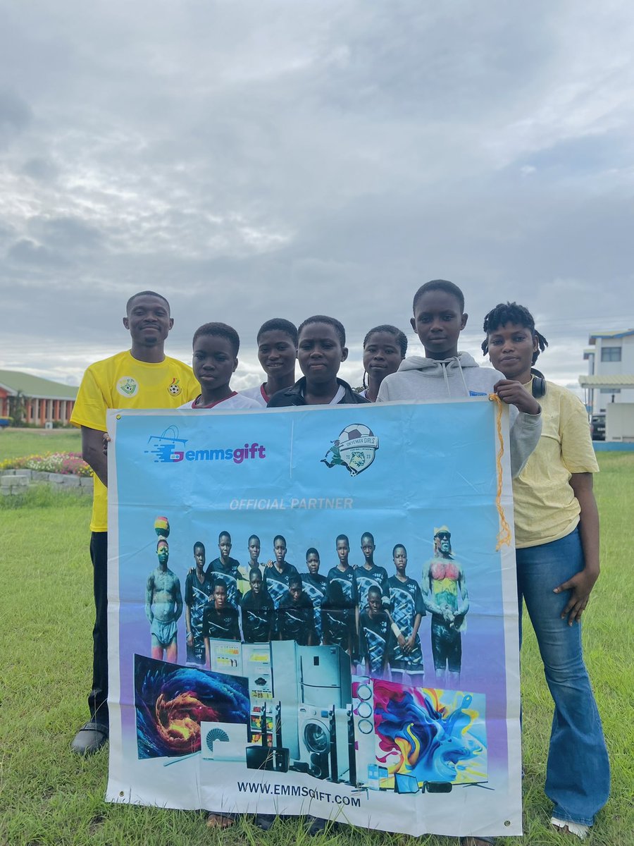 ogfa00's tweet photo. #TheOKYEMANDream💡

• From AKYEM AKOOKO with ❤️

Not Just A Home Appliance - Electronics x Security Doors Firm -  But They Are FAMILY.  @emmsgift_ 

📍-  Dzorwulu opp. Fidelity Bank 
📞-  0244533355

#OGFA #PlayWuthAPurpose⚽️ 
#CAAFoundation 🇬🇭 https://t.co/axjz3t3OW2
