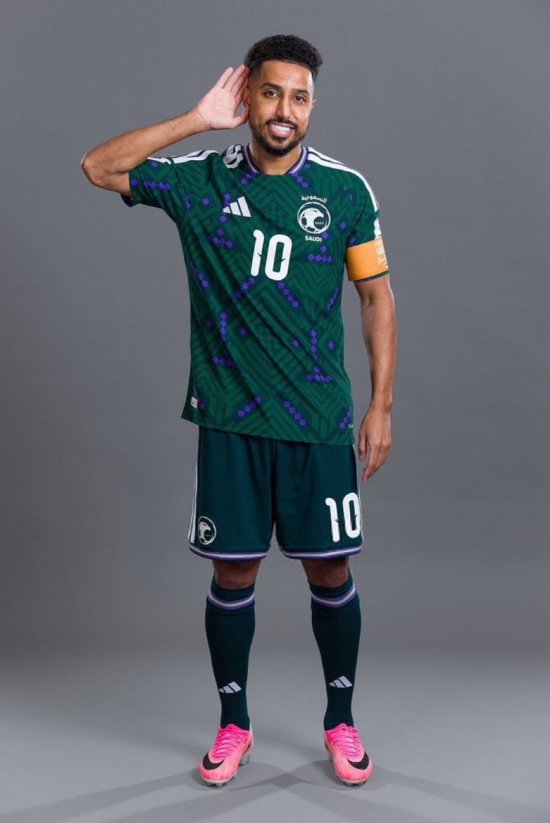 sama_mishal's tweet photo. @SaudiNT والله سرطان في الفريق وفوقها المدرب يطلع لاعبين صغار ومبدعين بالملعب مثل الجوير وغيره ومخلي هالشايب اللي ناكبنا من اول دقيقه https://t.co/sRy74KFUiX
