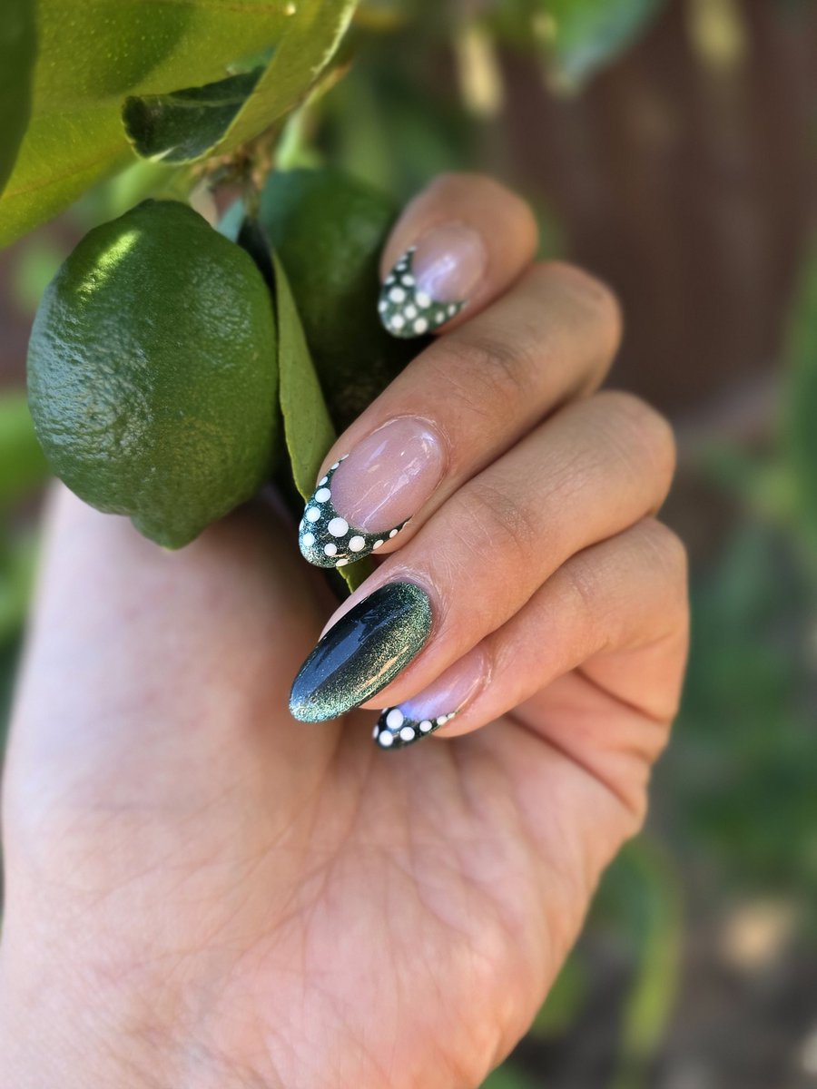 TinasHotChili's tweet photo. 💅 https://t.co/rZzA1fHCbW