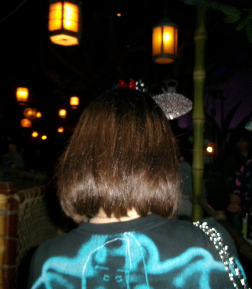 Chico_Alphaz's tweet photo. この前ディズニー行ったんだけど
Tシャツ着て、シッポもつけていったのに
ALPHAZとは全く会えず😢
ほんと、どこにいるんですかALPHAZー‼️ https://t.co/GGQBbG5tXj