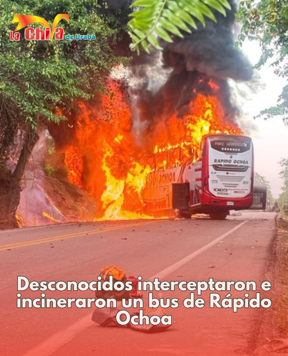 LaChivadeUraba's tweet photo. Un bus de servicio intermunicipal fue incinerado en las últimas horas en el sector de Palomino, sobre la Troncal del Caribe, vía que comunica a Santa Marta con La Guajira. https://t.co/UqLmEzpTiY