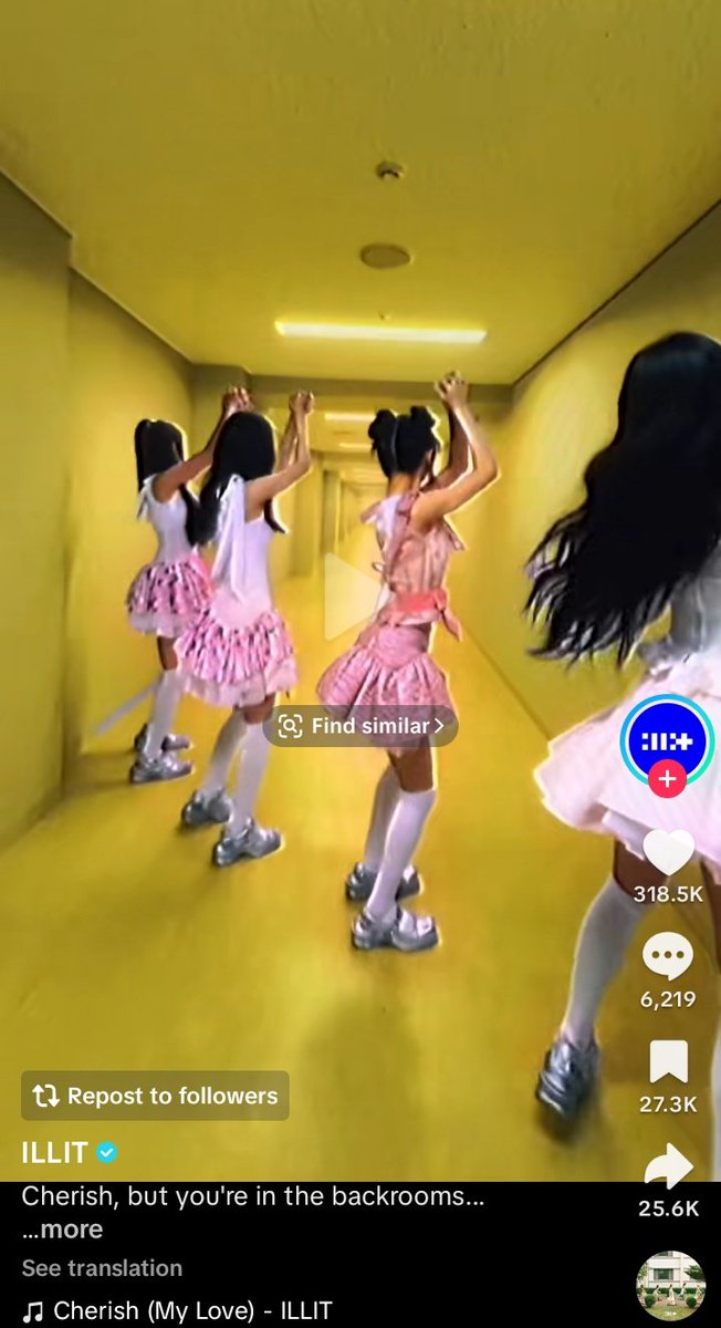 LINOGRF's tweet photo. literal estas no pueden tener nada propio, igual se copiaron de un trend hecho por bunnies, su concepto es #afanar https://t.co/5DpfTgx4pO