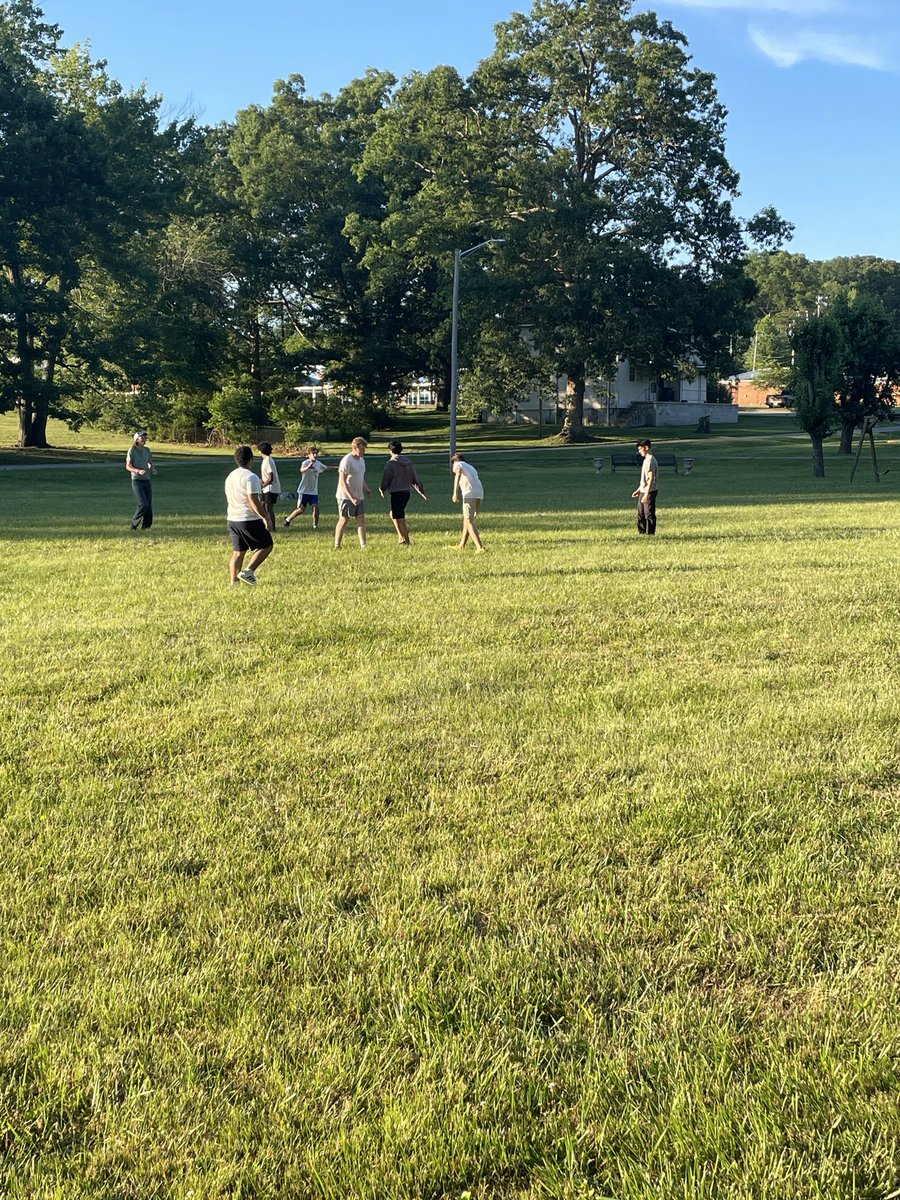 FPCSITRIPS's tweet photo. TN1: Monday evening. All students are participating in a game of football or frisbee at Robbins Community Park.  It is hard to see everyone but this is what “no cell phones” encourages.  Playfulness and bonding during a beautiful evening! https://t.co/kfWil8mEcv
