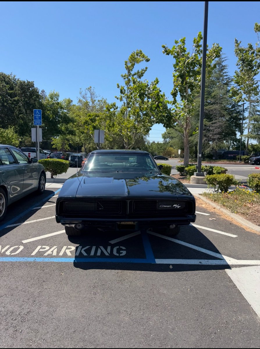 FratVran's tweet photo. No need a garage full of supercars.
Just one Charger and an open road.
That’s the dream. 🖤
#DodgeChargerRT #Dodge https://t.co/fedxhqHSMP