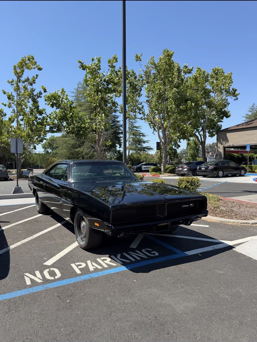 FratVran's tweet photo. No need a garage full of supercars.
Just one Charger and an open road.
That’s the dream. 🖤
#DodgeChargerRT #Dodge https://t.co/fedxhqHSMP