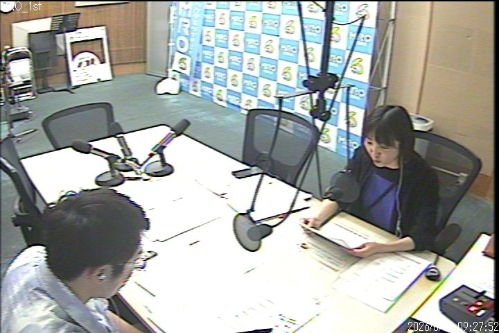 suzu_381's tweet photo. トミデパートです
今日は傘でございますよ…のヨ・カ・ン☂️

#1107mro #MROラジオ #あさダッシュ https://t.co/4BSFMmvGvi