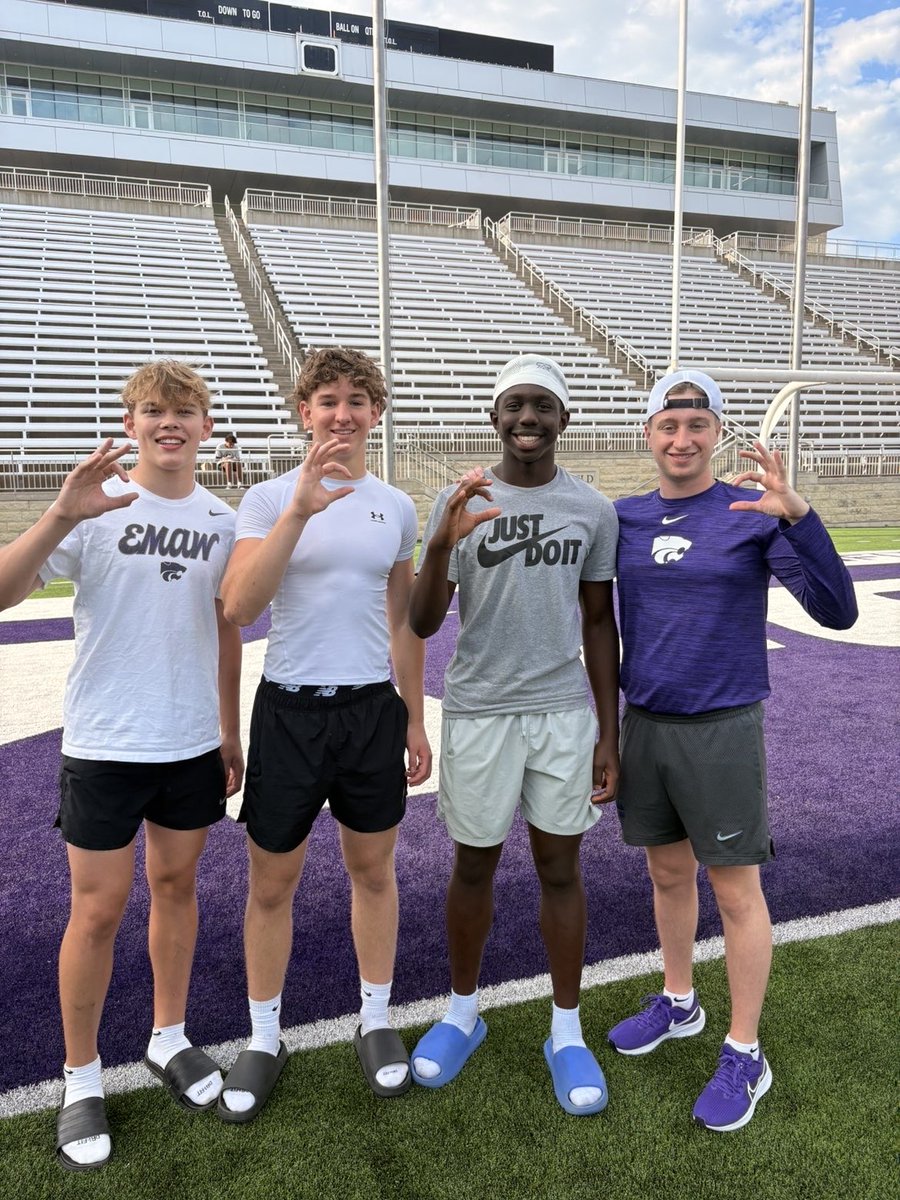 CarterWatts2029's tweet photo. I was thankful for the opportunity to compete and learn a lot at the @KStateFB elite camp. Thank you to all the coach’s and players that gave me feedback. Go Cats! @CK_KleinCollin @wardth09 @Coach__Gleeson https://t.co/nkyCs3ygpn