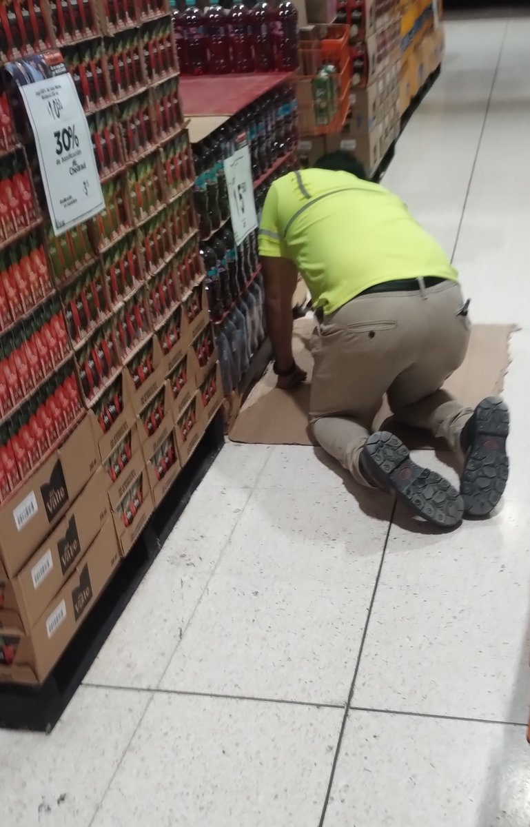 bebe69999's tweet photo. Que rico mamarle ese culito sudado a ese de La coca https://t.co/6PmZrRYuMf