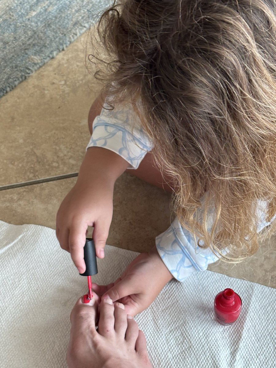 LukeSJohnson17's tweet photo. This morning, while I was reading a book on David’s Mighty Men, my niece viciously attacked me with nail polish. https://t.co/LWpUVKK1DM