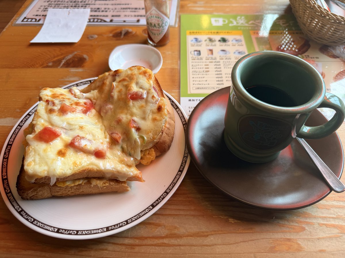 NeoHowtogo's tweet photo. うーんやっぱコメダでかいな。 https://t.co/XEG9VwkVC9
