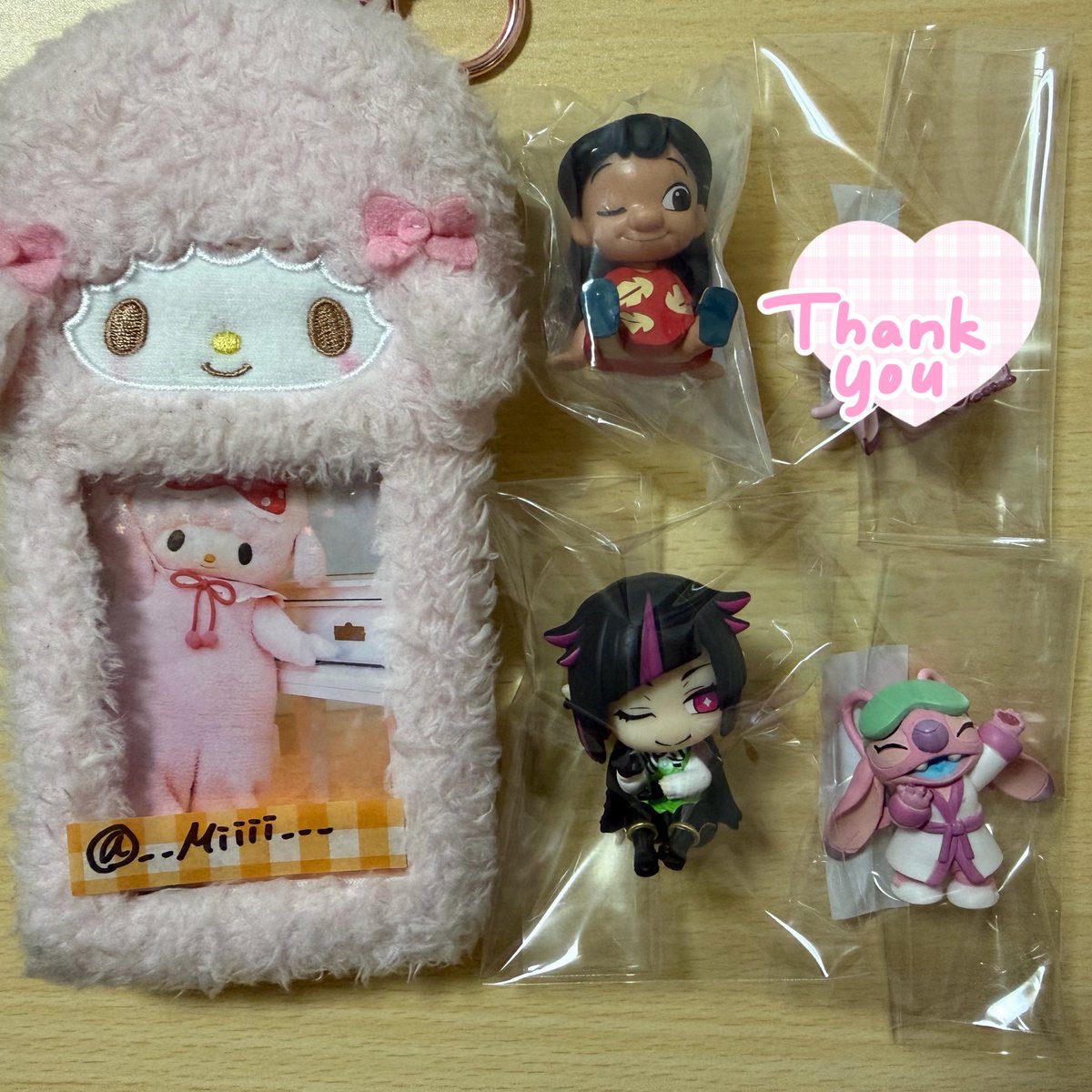__Miiii___'s tweet photo. スティッチ　肩ズンFig.
ツイステッドワンダーランド
リラクシングバスタイム

譲)リロ、リリア、エンジェル
求)定価＋送料

1点からでも大歓迎ですができるだけ纏めてのお譲りを優先させていただきます。

プロカご一読の上お声がけください。
リロ以外は一度開封しております。 https://t.co/SUoQJ5C2ug