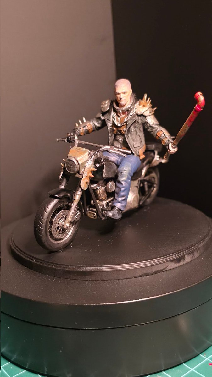 自作フィギュア 「魅せられた男」 趣味でフィギュア自作していましたが現在 【オーダーメイドフィギュア