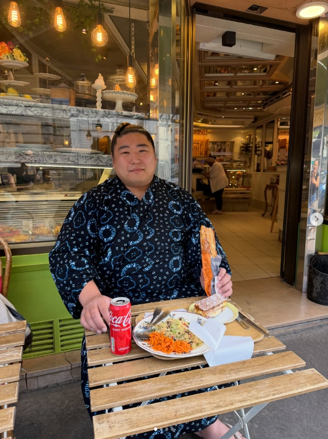 dji1319879's tweet photo. #sumo #大相撲 #パリ公演 #若元春
#SUMOTournoideParis #TournoideParis
#paris #sumoparis2026
poupart_piquot/Instagram https://t.co/HPL3SCzcnp