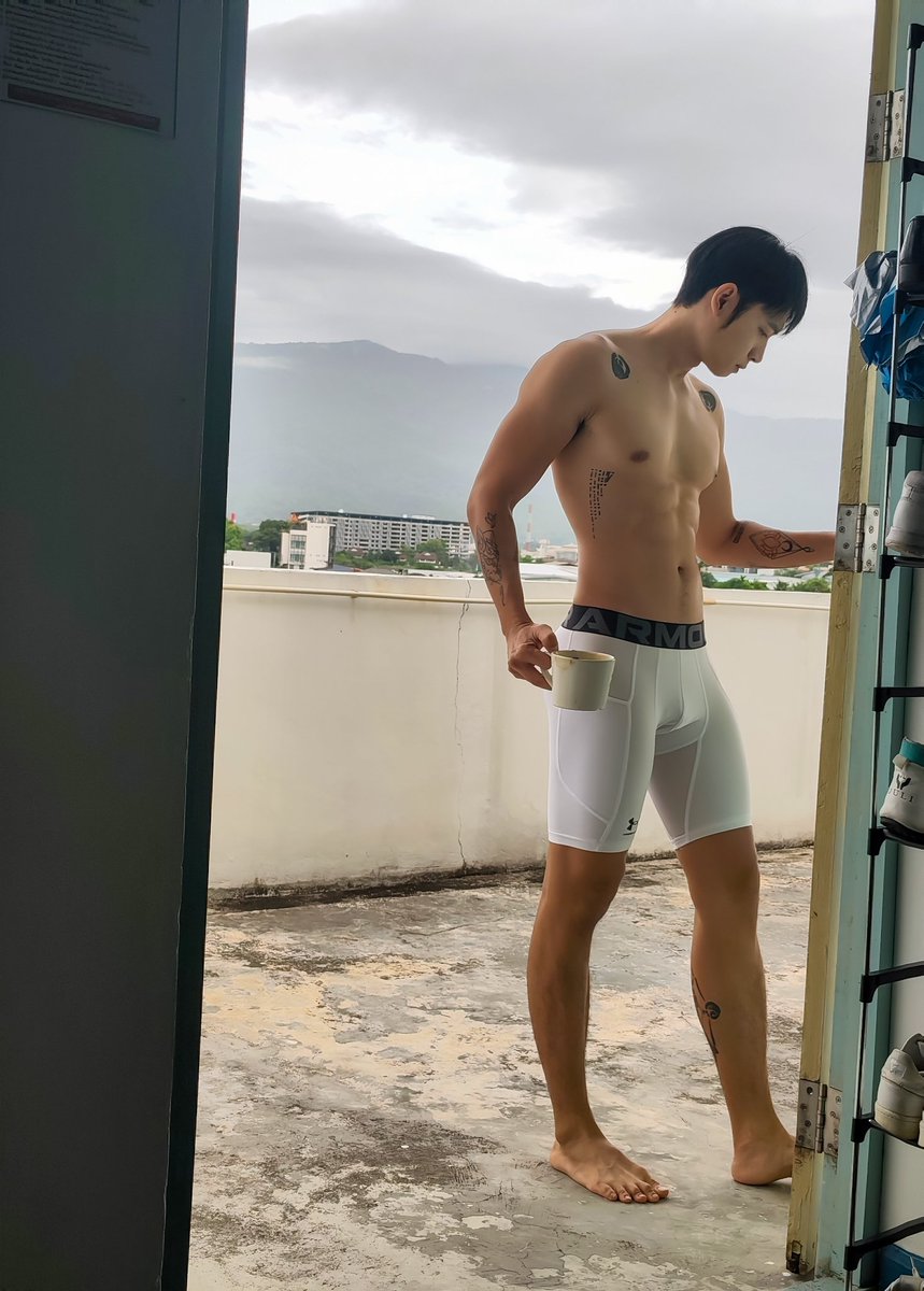 UncleVerginTH's tweet photo. Open the room to let in the rain. https://t.co/3lg1O2zRRQ