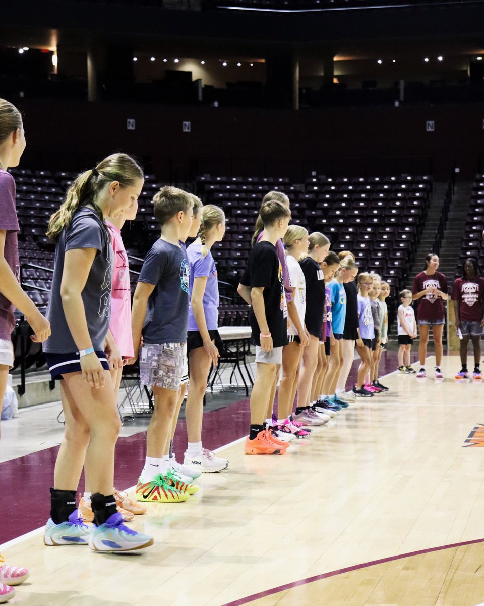 MoStateWBB's tweet photo. Lots of smiles on day 1🥹

#LadyBears | #WeAreMoState https://t.co/nsVg4Ck4nV