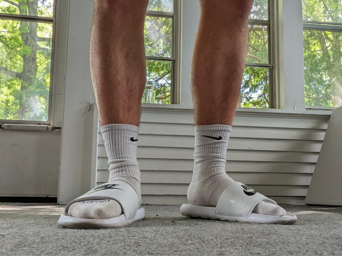 jacksnikes612's tweet photo. Ok, I'll bite https://t.co/ZB9iIrovli