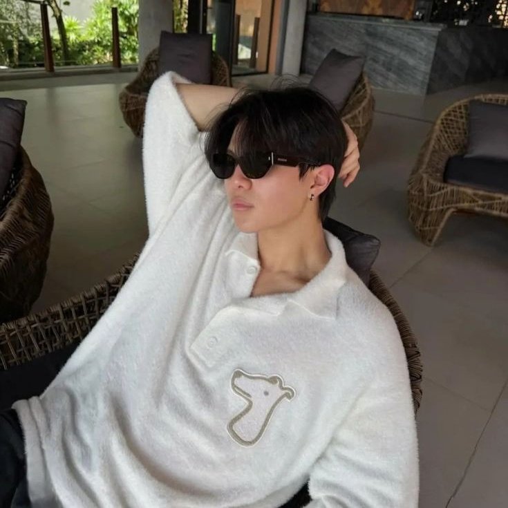 Kijfundnz's tweet photo. #Williamest Mini au.
William era pai solo de dois meninos.
Sua casa inteira tinha câmeras. Inclusive no banheiro das crianças por segurança.
Est consegui um trabalho de babá, na casa do William.
 Tudo corria bem, quando Est decidi ir toma banho no banheiro das crianças. https://t.co/FUBTPHuzPQ