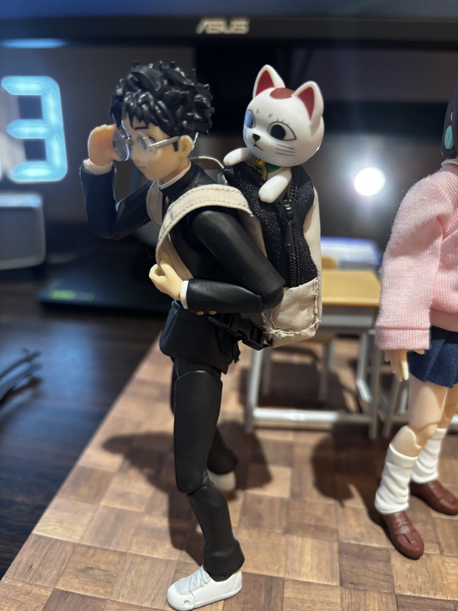 HobbyStark93's tweet photo. 🎒 https://t.co/NTJhxE2MUR