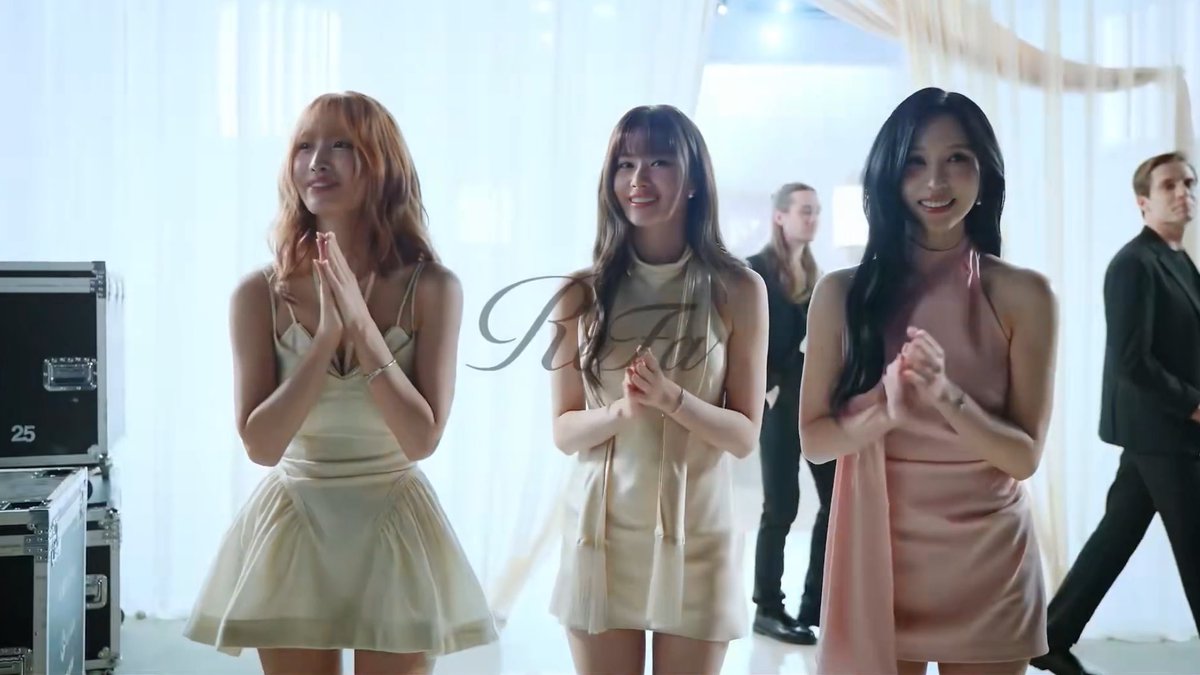 sanadorabel's tweet photo. the making of MISAMO x ReFa https://t.co/M71qtHfNQH