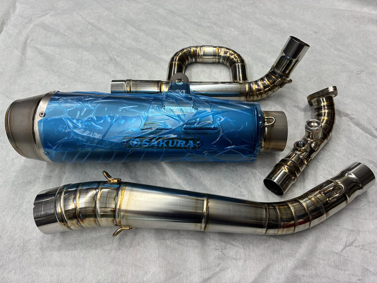 noguchi_motors's tweet photo. ✨ サクラ工業製YZF-R15/R125
　　　　　　　　レーシングマフラー ✨

純正マフラーから
MotoGPエキゾーストまで作るメーカーさま👍

他のYZFシリーズ譲りの
メガフォンサイレンサーがステキです😍

販売中でございますので
ご興味のある方はお声掛けください✌️
※一般公道使用禁止

本日もご安全に🙇‍♂️ https://t.co/ZP6H6ac9jY