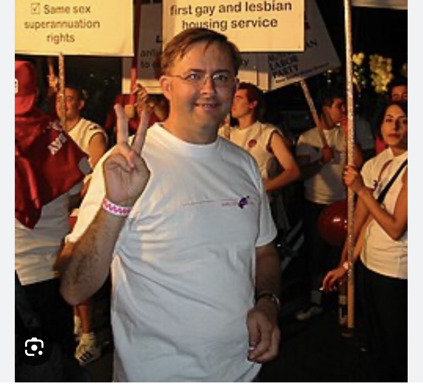 Snapitson's tweet photo. @blowingtom2 Well, at least this is the true Pauline..

Unlike that grub #Albo who lies  to himself about who he is and to the whole country about what he’s really up to ..

F’ckn labor …can’t put anybody up for Office unless they disguise  who they really are…

Remember 
👇
Gillard and Tim https://t.co/05LzqYbzKc