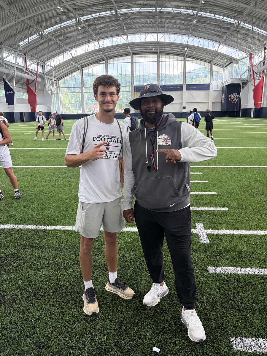 AaronFielder27's tweet photo. great time @LibertyFootball camp https://t.co/ftPODz33ql