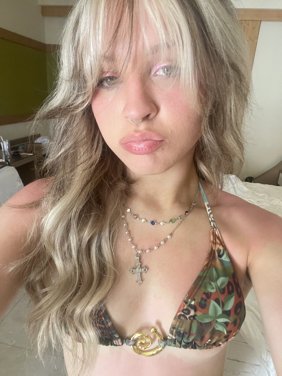 kyliealexxa's tweet photo. DR🇩🇴😛 https://t.co/LBk9zS1LmR