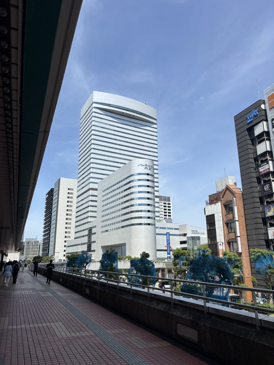 Kicchi_FREENch's tweet photo. またまたソニックシティに来てます
(ここに来るとFreenに引きずられるBeckyを思い出してしまいますねwwww)

これから入社前オリエンテーションです
本当は入社式をオンラインで出席するだけで良かったんだけど...
入社が早まったため入社前にオリエンテーションが追加で入りました https://t.co/IR8FgMKMcU