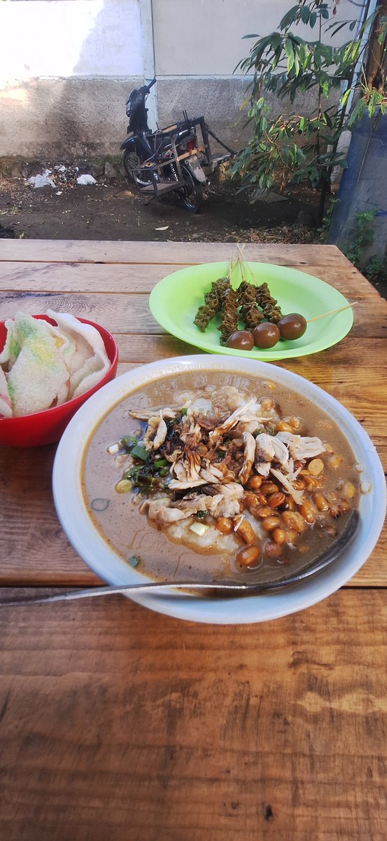 sondakcrypto's tweet photo. Tim bubur ga diaduk.
Ko ada ya orang yg makan bubur diaduk. https://t.co/ReUrMzoRfa