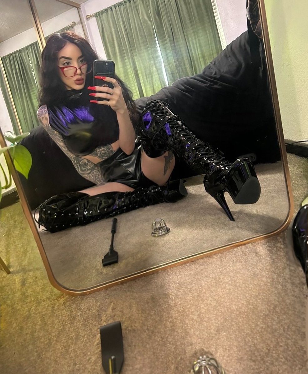 Mistress Gigi ✨ tweet media