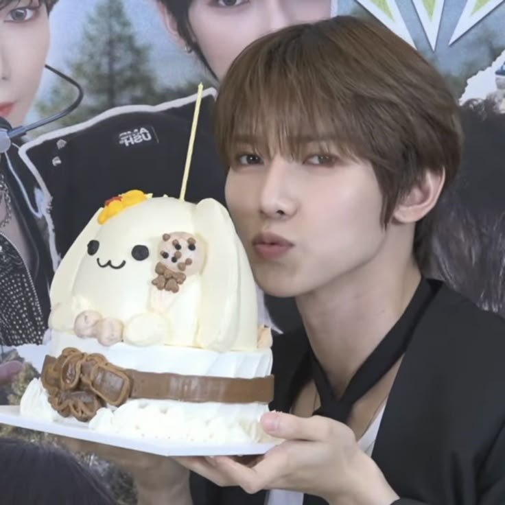 Haru 🐼 tweet media