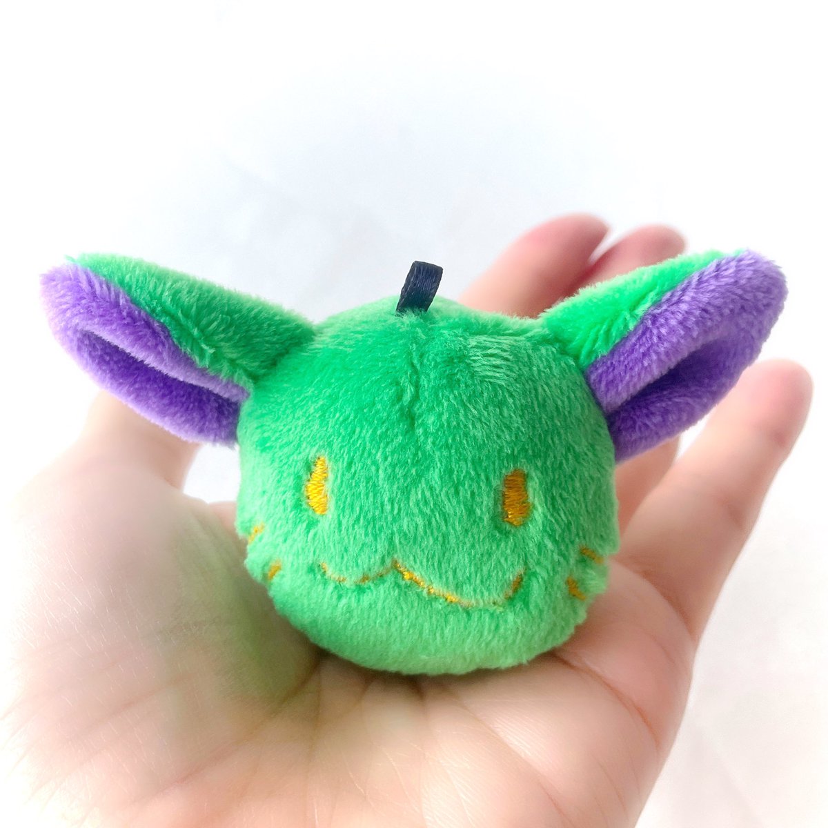 haluteba's tweet photo. 最強！ミニデバフ沢さん生首お配りver.！思ったより小さくなってデバフ沢ボールみたいだけど欲しいやつにはくれてやる！
出来ました https://t.co/ydLxSrZ18y
