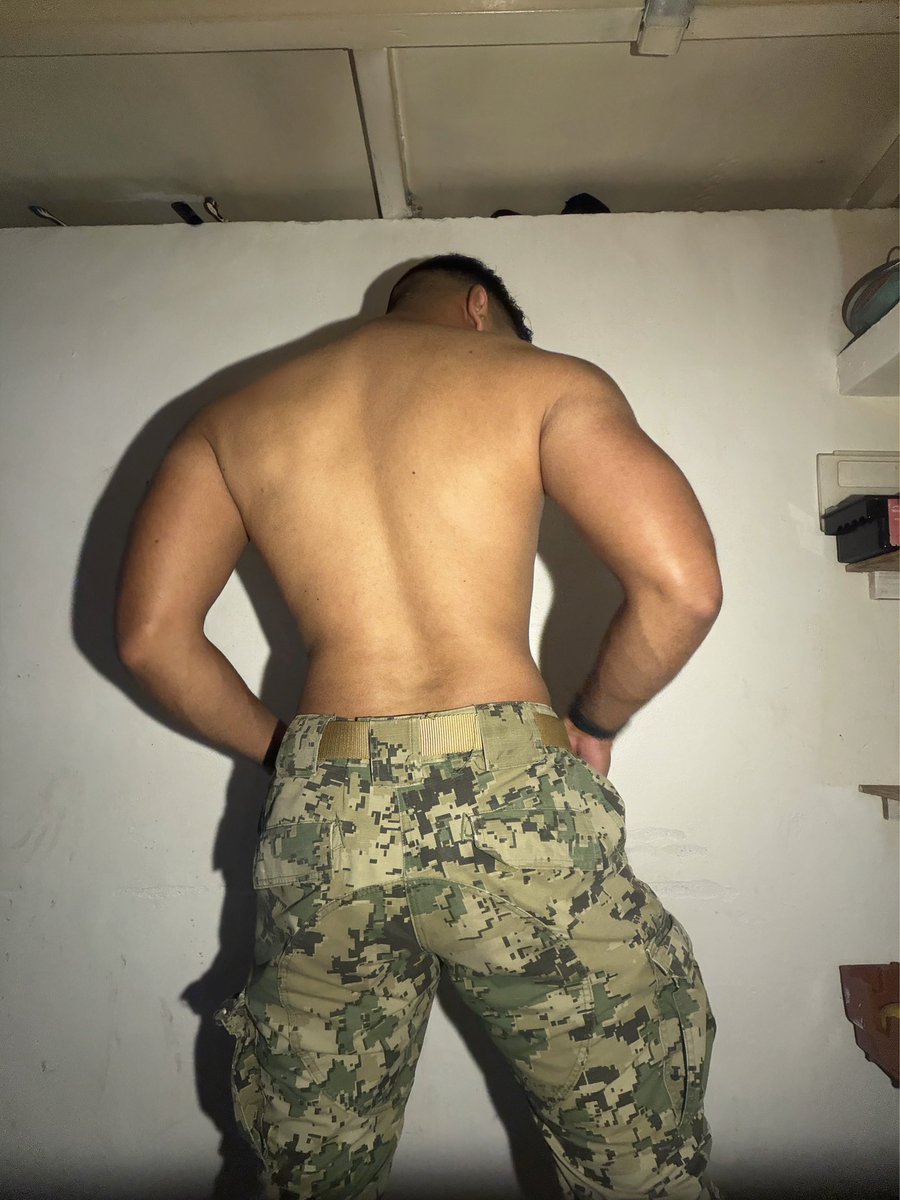 Enrique23270883's tweet photo. Ven y cómetela completa 🔥🍆 https://t.co/WaEFKsWuSv