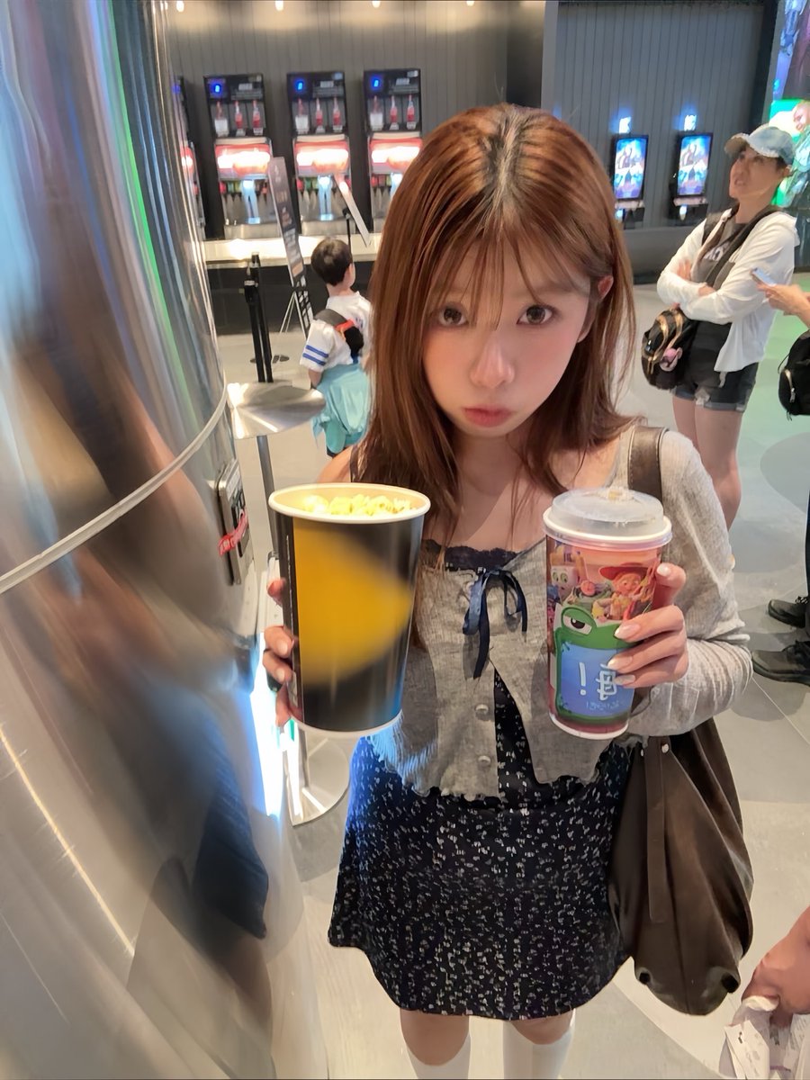FishFilet4013's tweet photo. 怎麼遲到了 https://t.co/bAlgwty7kf