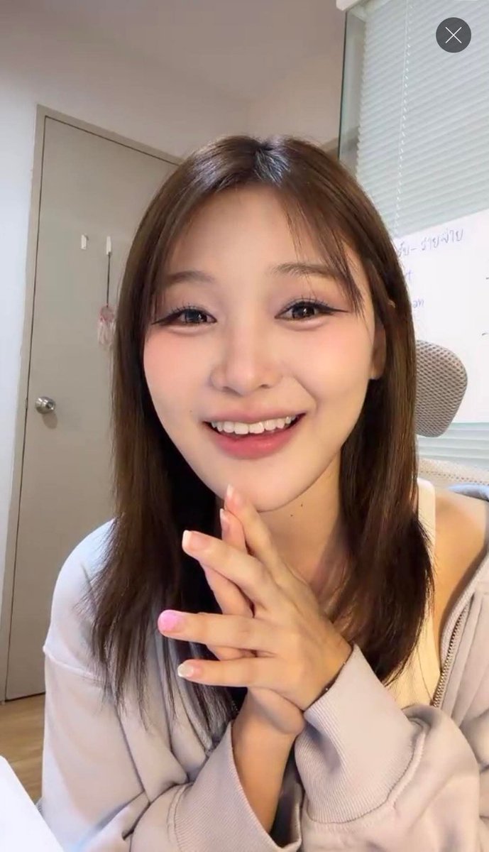 doobnk48tookwan's tweet photo. อาจจะเป็นที่ 12 #BNK48 #NallBNK48

-GE ปีนี้เป็นไปได้หนูอยากได้เซ็มฯ ค่ะอาจจะเป็นที่ 12 หนูรู้สึกว่าถ้าเซ็มฯ ครั้งแรกแล้วแฟนคลับเราเป็นคนให้ มันก็คงดี
-ฝากเนื้อฝากตัวด้วยนะคะปีนี้หนูก็อยากอยู่ในเพลงหลักบ้าง ถ้าอยู่ในเพลงหลักหนูจะไปโรดโชว์ หวังว่าจะได้ใส่ชุดสวยๆ อยากใส่ชุด GE สวยๆ https://t.co/RUfomegel2