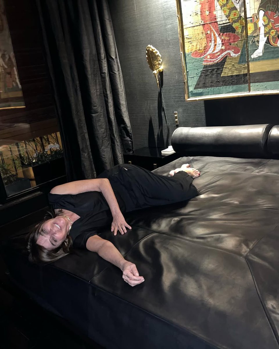 dearvotion's tweet photo. I am physically repulsed by the fully leather clad bed whilst simultaneously going “I love it”. https://t.co/E00YlgrpuE