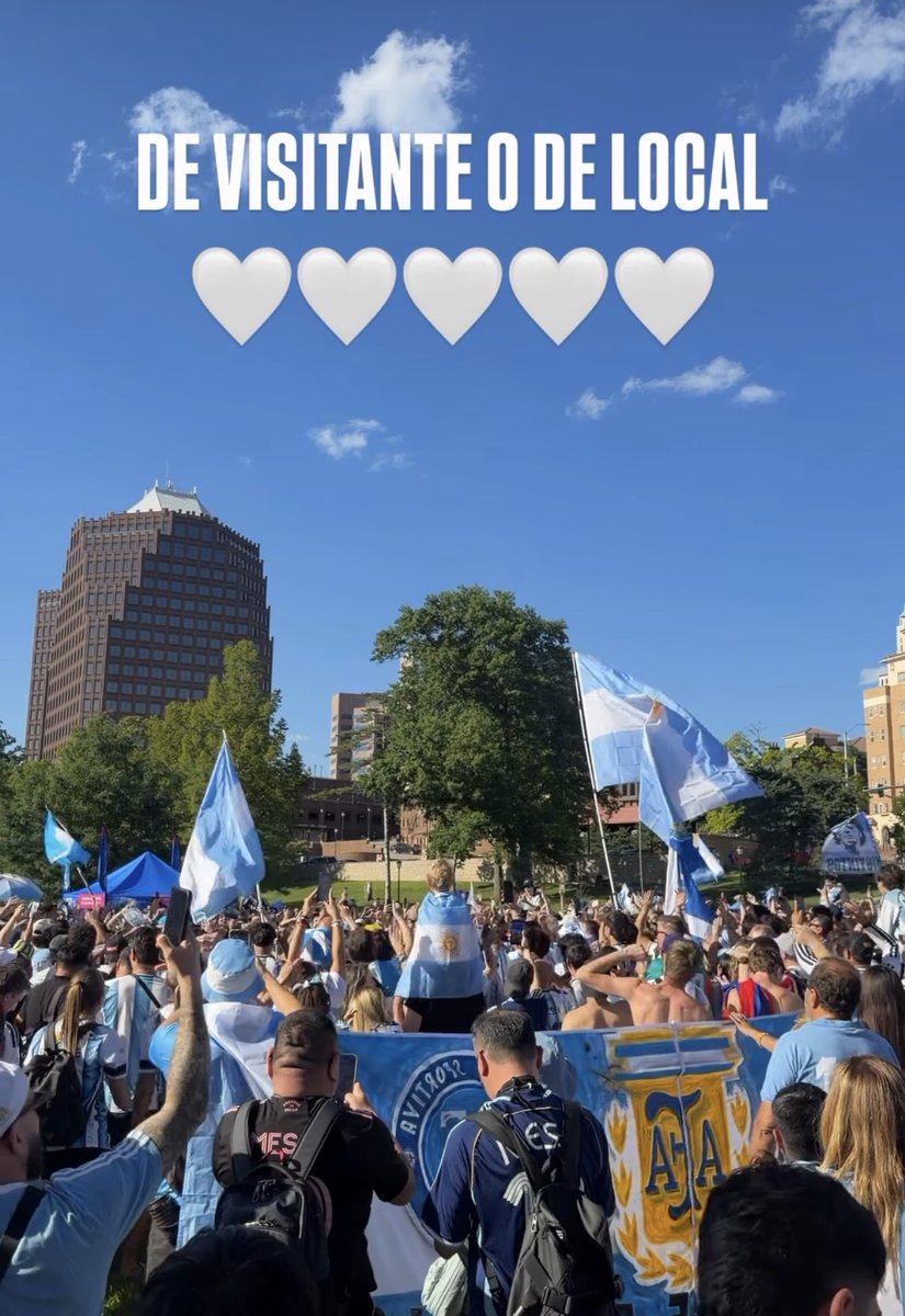 DespegarAr's tweet photo. Terrible el banderazo 🇦🇷 copamos Kansas ✈️🇺🇸 mañana a por todooooooo 💪🏼 https://t.co/2tKMoJ4S24