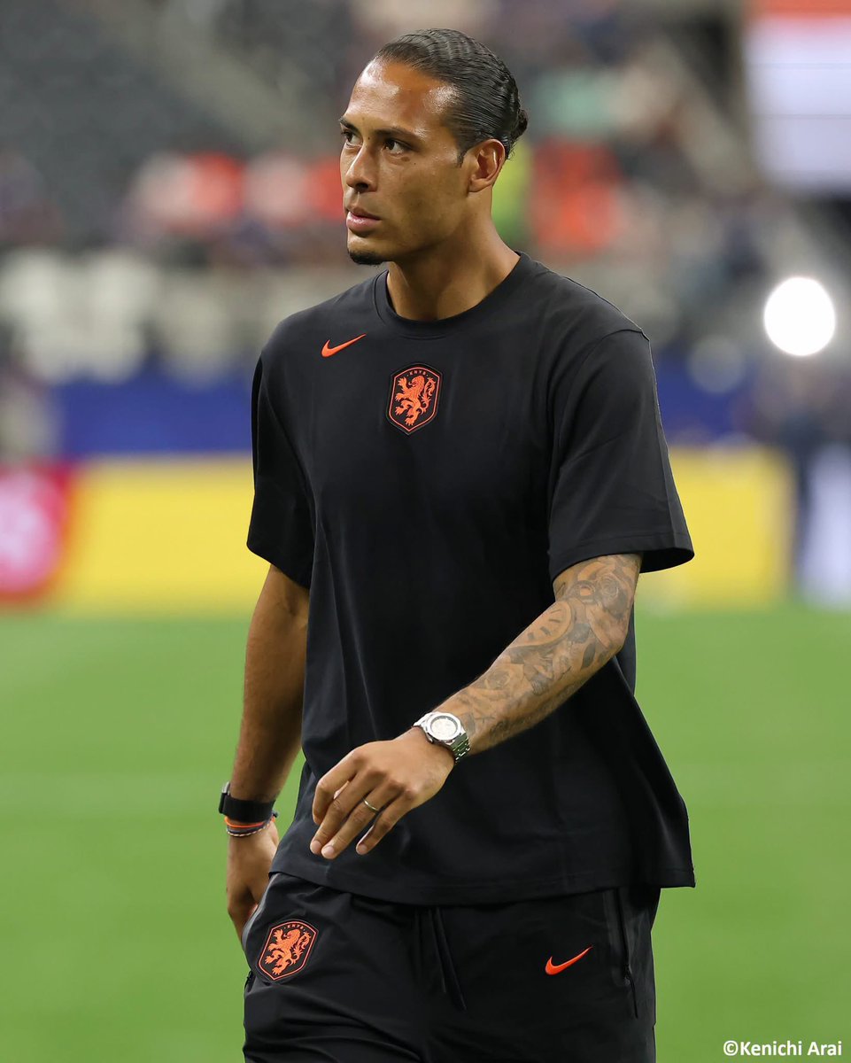 07_73ROLE's tweet photo. ファン・ダイク
ロイヤルオークですね。

#VirgilvanDijk 
#TheOranje 
#Oranje https://t.co/Xzzg6DnNYw