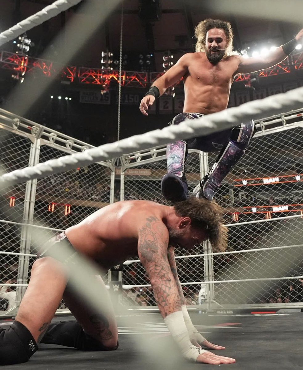 RobertMaitland7's tweet photo. Bron Breakker is cooked my goat doesn’t play around when it comes to steel cage matches https://t.co/v2nhoDg3m9