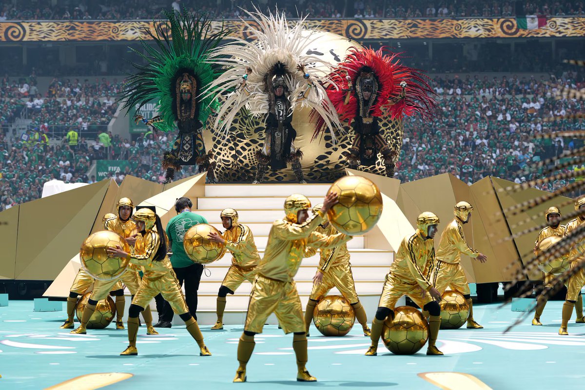 AccessBadBunny's tweet photo. In a new article, El País describes the World Cup opening ceremony as neutral and references Bad Bunny's Super Bowl performance.

"...If Bad Bunny proudly listed Latin American countries at the Super Bowl, here J Balvin did the counting with women instead, while Shakira appeared alongside retired players".