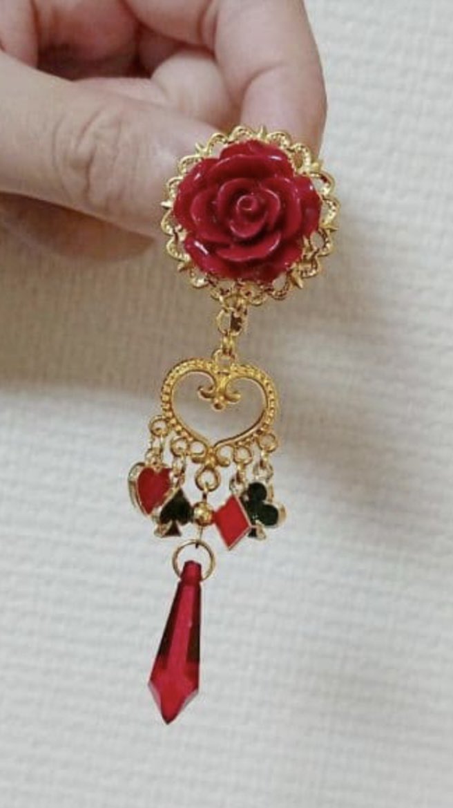 miki114550's tweet photo. ✨ Handmade Hair Accessories ✨

One-of-a-kind barrettes &amp; pony hooks inspired by anime, fantasy, and Japanese aesthetics 💜

🌍 International buyers welcome

🛒minne👇🏻
https://t.co/54hWsP5Ufo

#Handmade #Barrette #PonyHook #HairAccessory #Kawaii #JFashion #AnimeInspired https://t.co/vTrmJnCoti