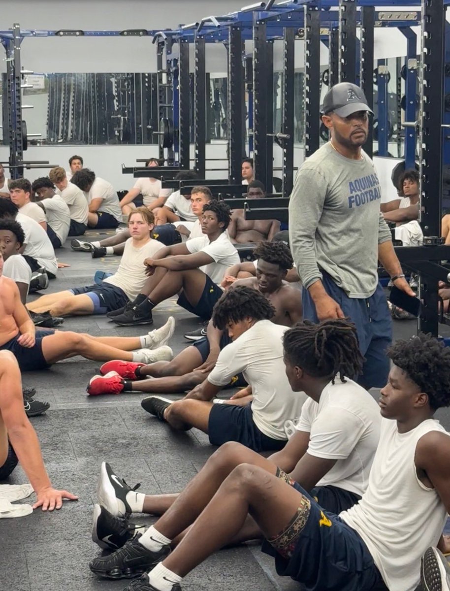 STA_Football's tweet photo. 🔹🔶 The hustle is a blessed struggle🔶🔹

#VictoryStory
#FFTE
#YouGoWeGo
@CoachHarriott https://t.co/mablNL7vEm