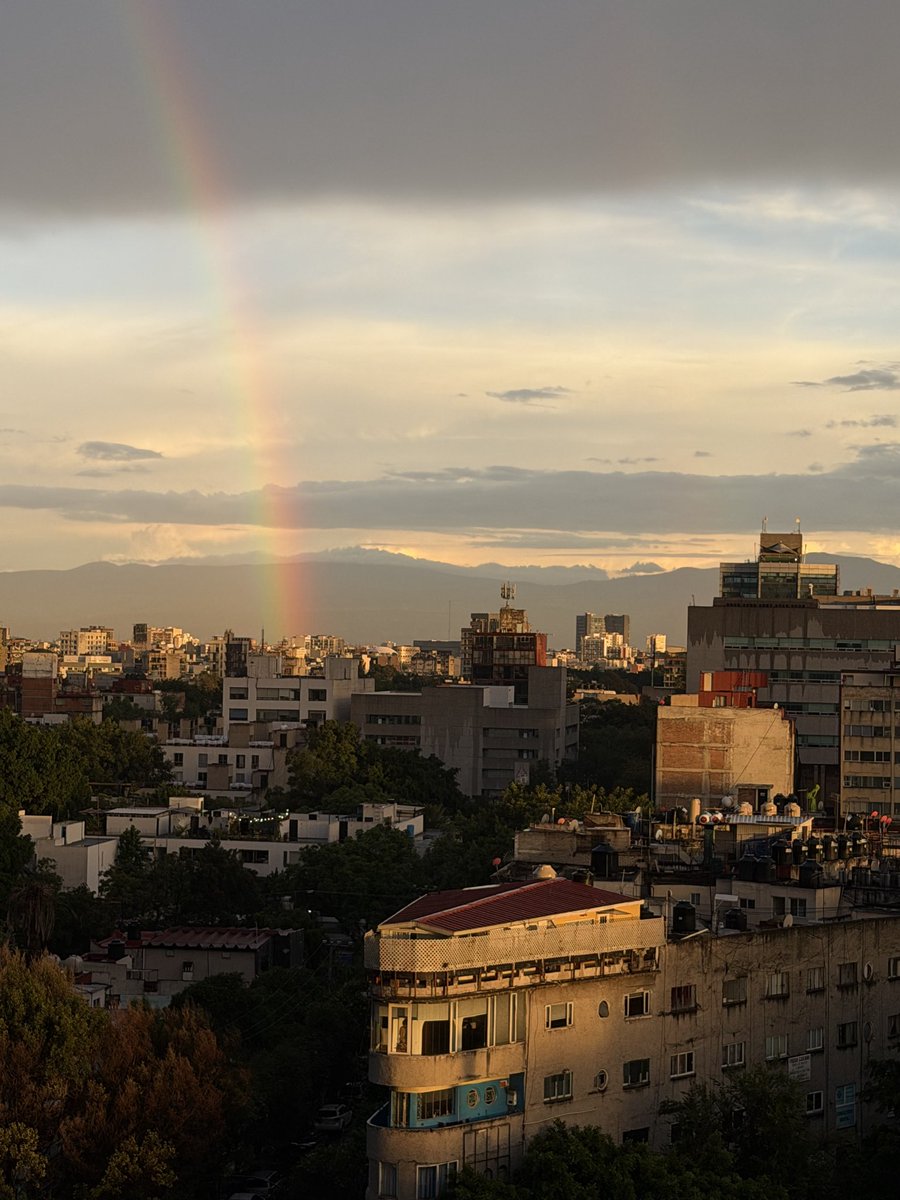 LGKING's tweet photo. Tláloc dijo: les recuerdo que es el mes gay, no el mes fife. https://t.co/uVIQtQTKEb