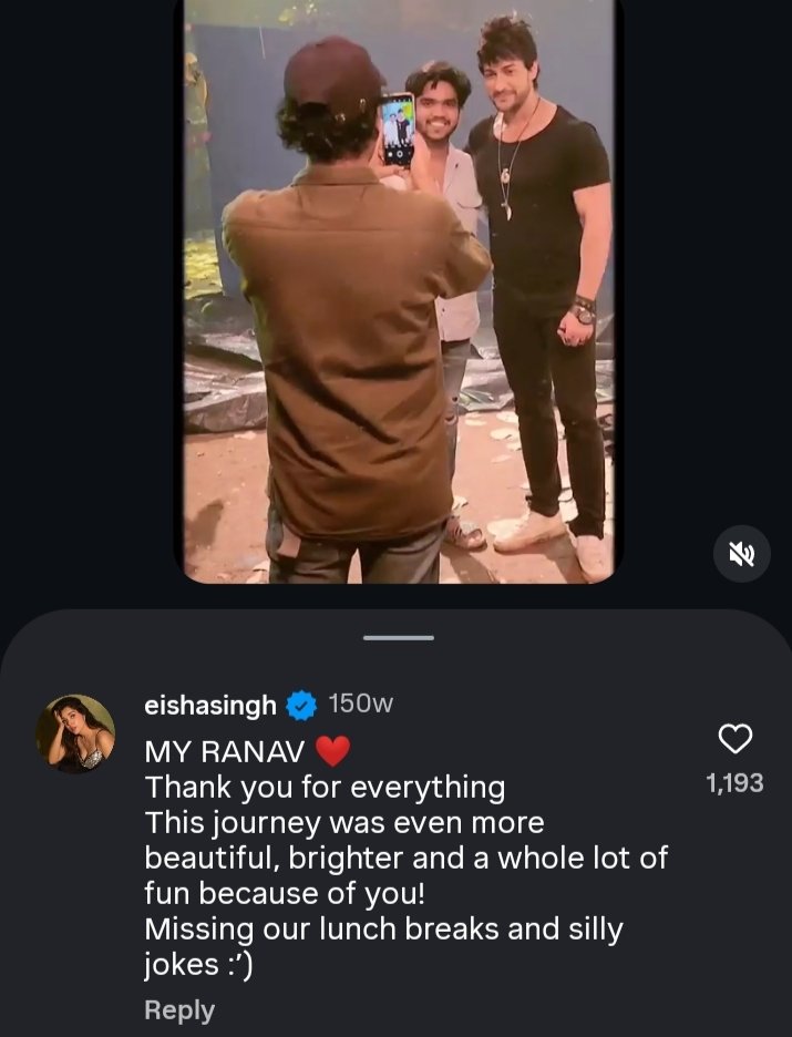 Anandamoha39002's tweet photo. I really can't able to understand what's the use of doing so much people pleasing #Eishasingh 😂that you had to ran away seeing them now🤣why you are not in touch with any of your co star except #viviandsena it was just co star bond with🐔shalin or much more than that https://t.co/JhY1lMufaS