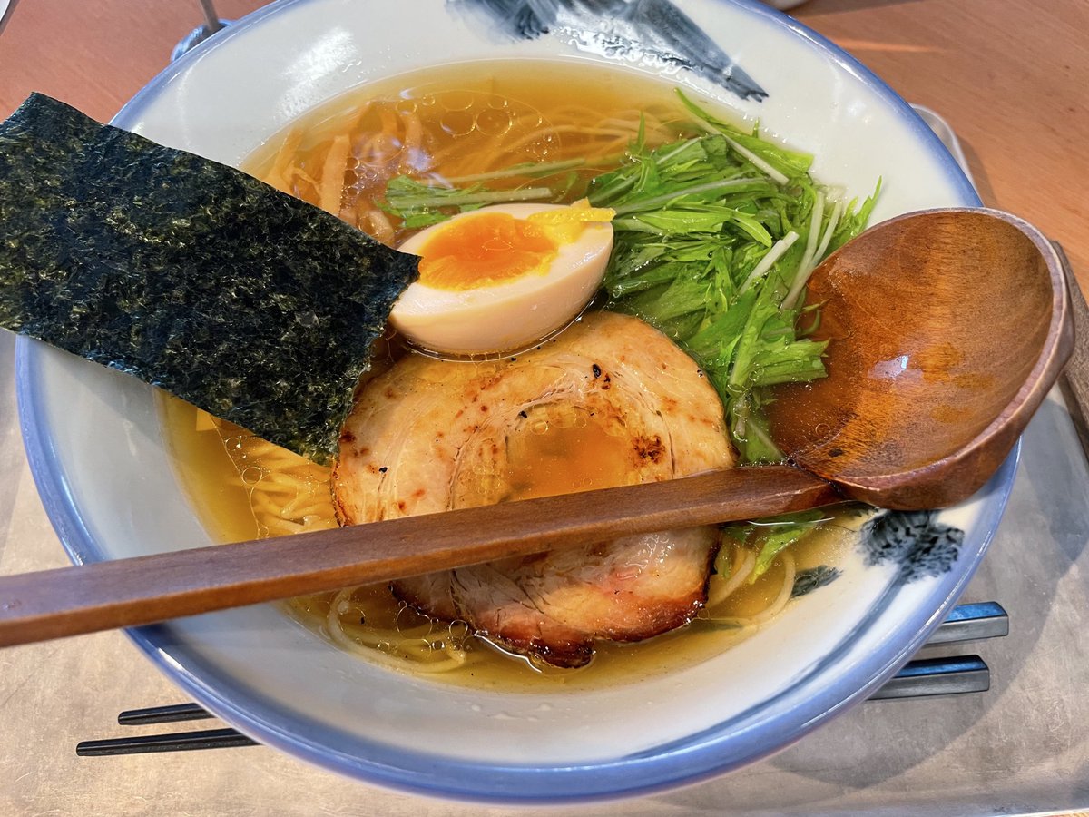 kurenaidream's tweet photo. すごくひさしぶりに
ランチでラーメン
ゆず塩
#ラーメン https://t.co/Oz5Qz6s1pR