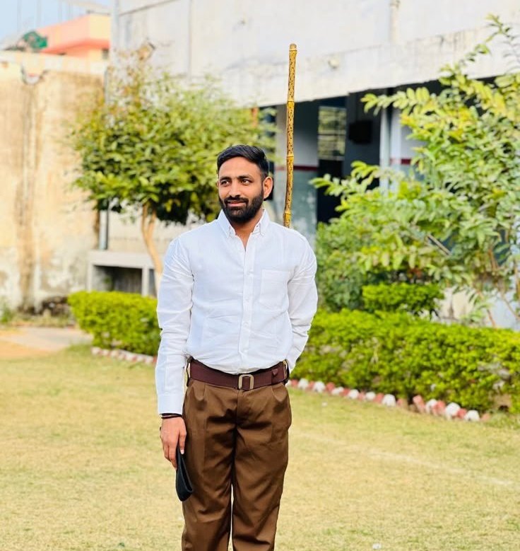 TeamSainik's tweet photo. जिस दिन ये लोग गांधी का अपमान छोड़कर उनके आदर्शों को अपनाएंगे, उसी दिन समझेंगे कि राष्ट्रवाद क्या होता है। 

अभी तो ये सिर्फ "राष्ट्रवाद" का मुखौटा पहने हुए कुछ और ही खेल खेल रहे हैं।

#TrueNationalism #GandhiNotGodse https://t.co/STGg9A8ZSz