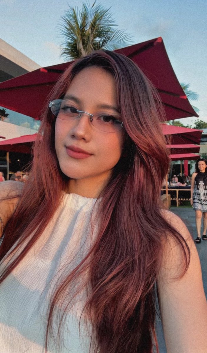 myraexe_'s tweet photo. Spent my Monday evening in Ku De Ta, Bali for drinks and sunset 🥰❤️🌺 https://t.co/lfDVvdhQ7W